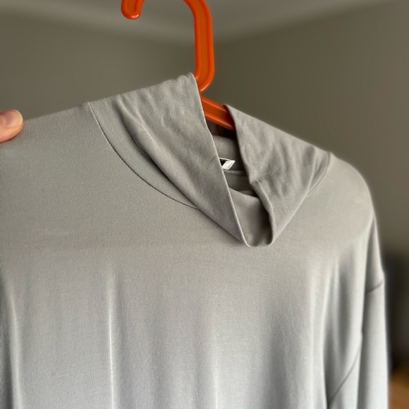 Aritzia Wilfred Troyes turtle neck bodysuit - Picture 3 of 3